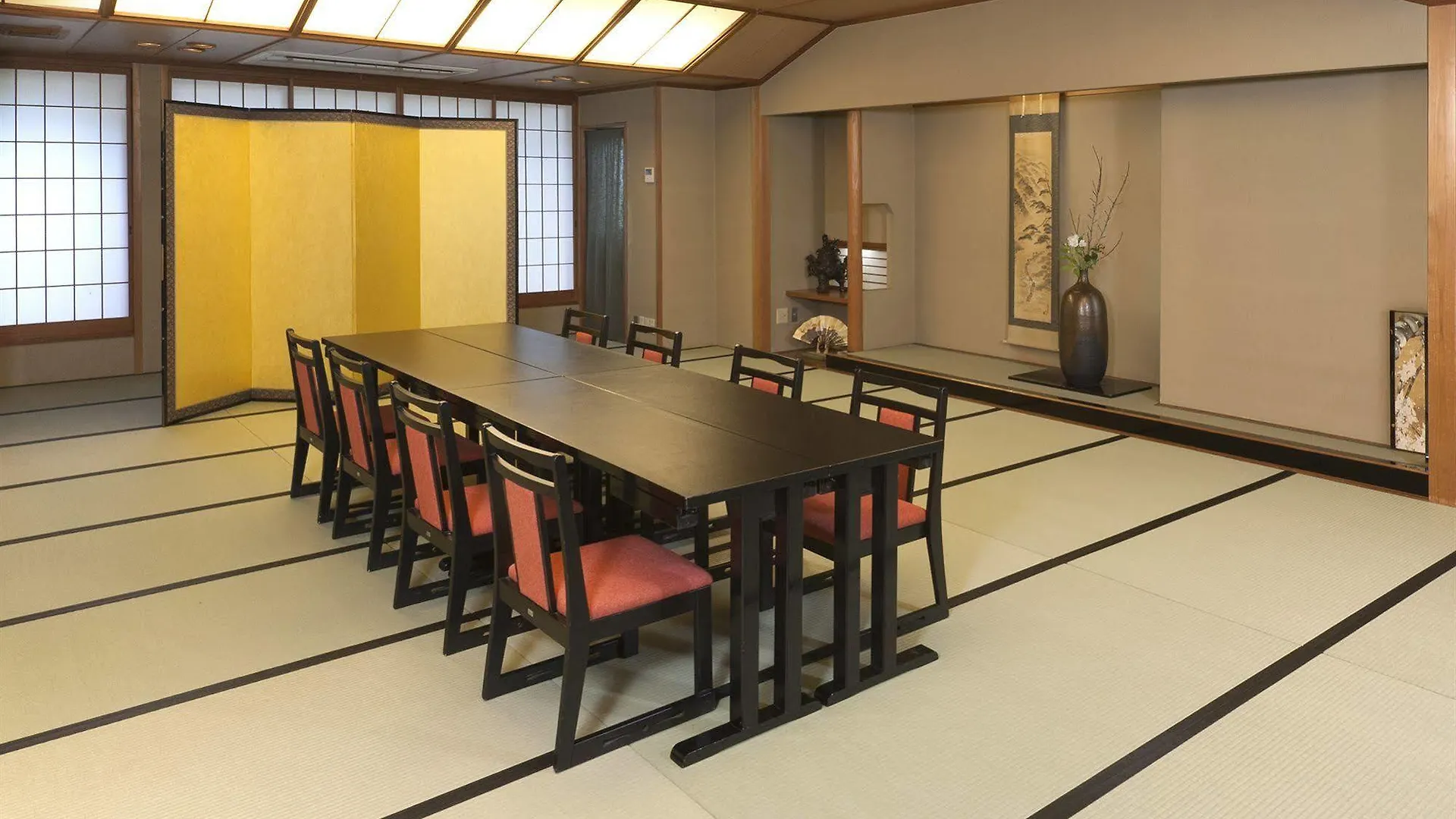 Kyoto Arashiyama Onsen Ryokan Hanaikada Japan