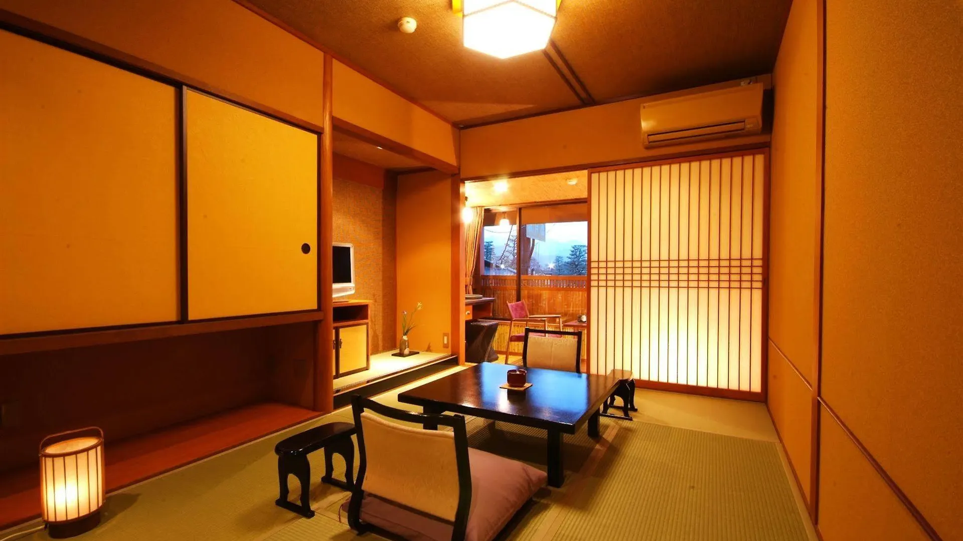 Kyoto Arashiyama Onsen Ryokan Hanaikada Hotel