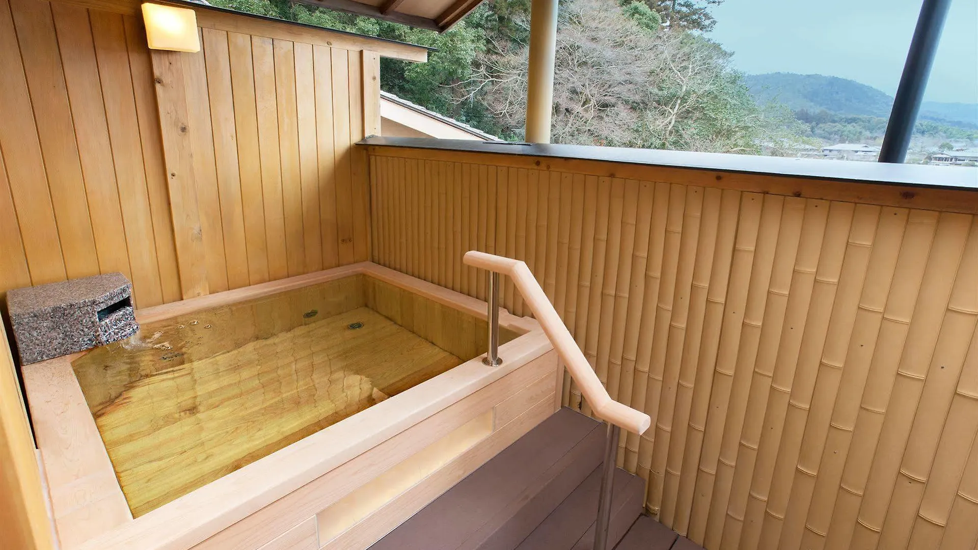 Kyoto Arashiyama Onsen Ryokan Hanaikada 4*,  Japan
